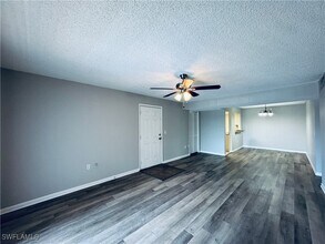 12622 Kenwood Ln in Ft. Myers, FL - Building Photo - Building Photo