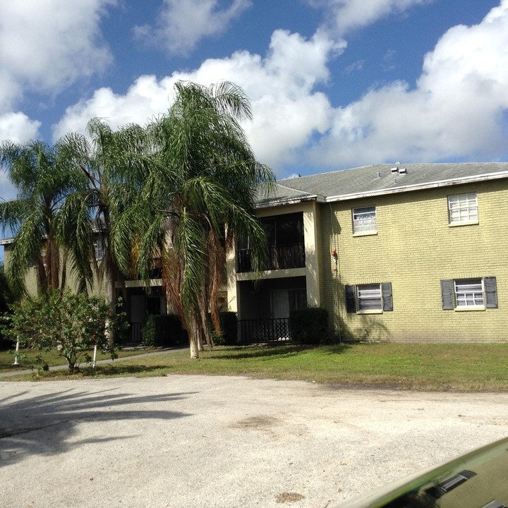 2454 Sharkey Rd in Clearwater, FL - Building Photo