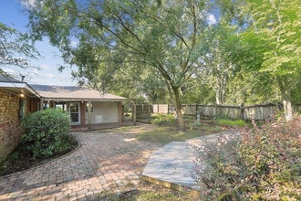 11461 Gator Ln in Gonzales, LA - Building Photo - Building Photo