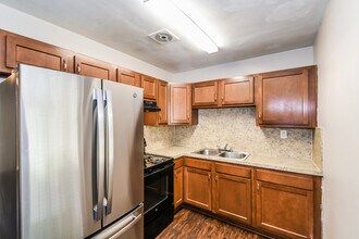 6157 Cedar Hills Blvd in Jacksonville, FL - Building Photo - Building Photo