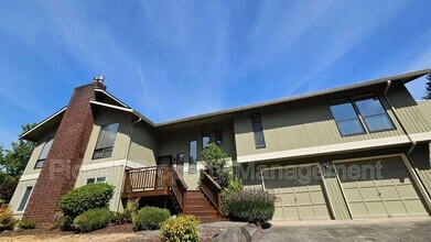 1058 NE Sol Vei St in Poulsbo, WA - Building Photo - Building Photo