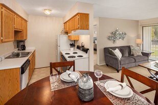 Clinton Manor Apartments