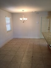 75 Linda Ln in Lemoore, CA - Building Photo - Building Photo