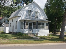 1227 Williston Ave, Unit 0379 in Waterloo, IA - Building Photo