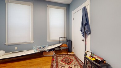 50 Burnett St, Unit 1 in Boston, MA - Building Photo - Building Photo