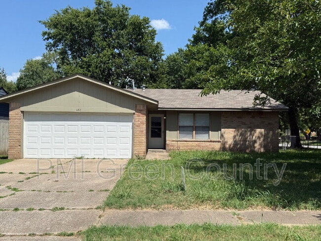 property at 4317 S 4th St