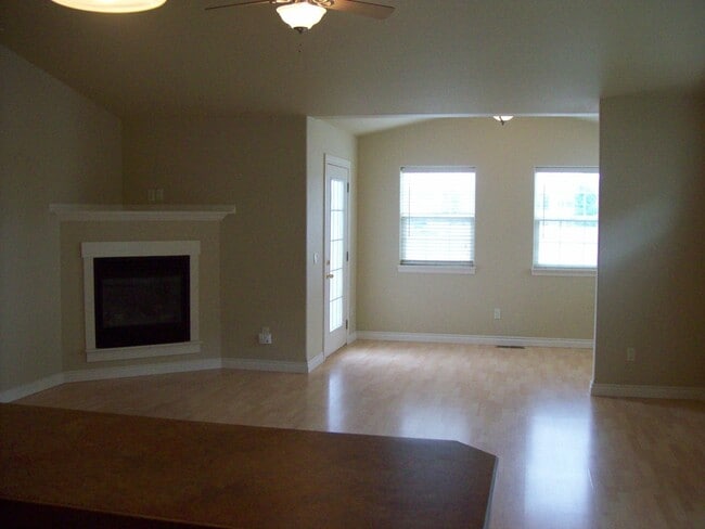 138 Barron Way in Kalispell, MT - Building Photo - Building Photo
