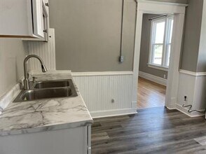 322 Broad St in Oshkosh, WI - Building Photo - Building Photo