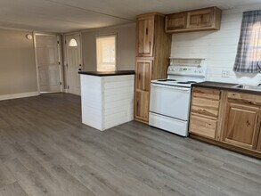 442 Mush Creek Rd in Travelers Rest, SC - Building Photo - Building Photo