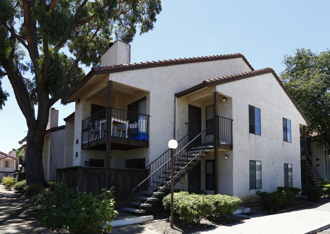 Villa Medanos Apartments in Antioch, CA - Building Photo - Building Photo