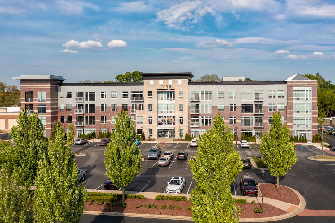 City Flats Apartments in Rochester Hills, MI - Foto de edificio