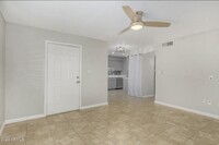 3402 N 32nd St, Unit 116 in Phoenix, AZ - Building Photo - Building Photo