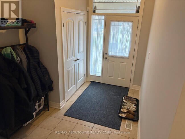 17 Samuel Dr in Guelph, ON - Building Photo - Building Photo