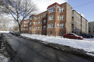 2101 E 67th St in Chicago, IL - Building Photo - Building Photo