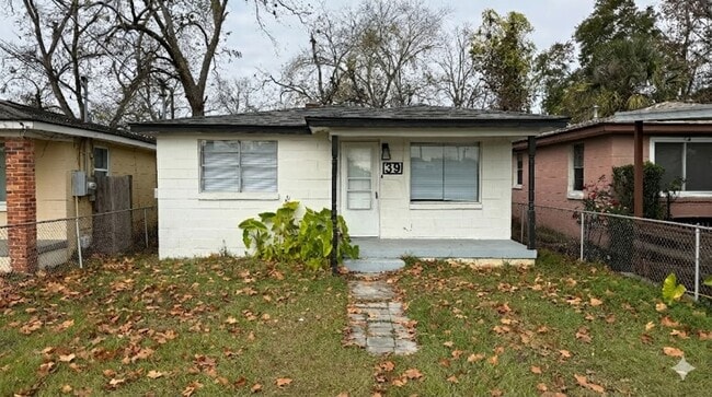 property at 39 Lissner Ave