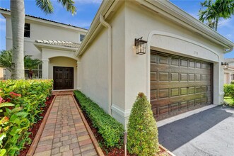1758 Sycamore Terrace in Weston, FL - Building Photo - Building Photo