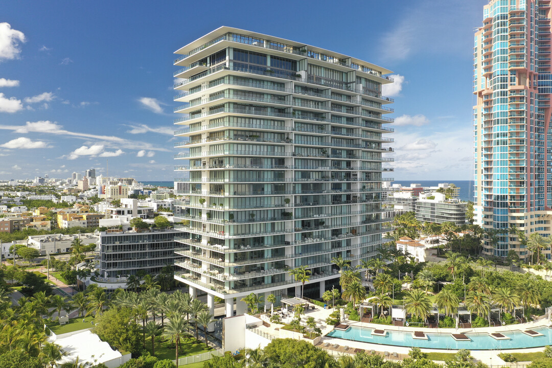 Apogee in Miami Beach, FL - Building Photo