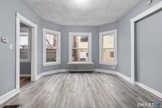 16 Plaza Ave in Waterbury, CT - Building Photo - Building Photo