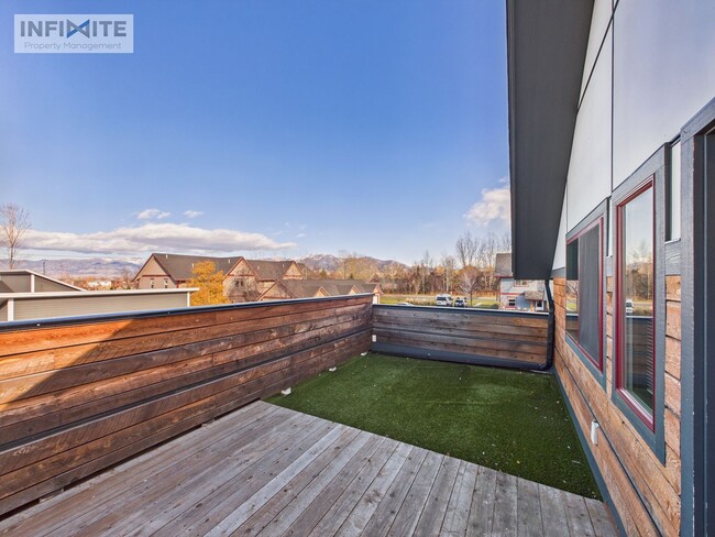 property at 496 Kimball Ave