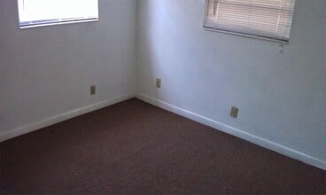 2442 Husson Ave in Palatka, FL - Building Photo - Building Photo