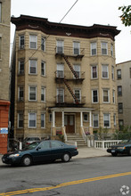 103-105 Mclean Ave in Yonkers, NY - Building Photo - Building Photo