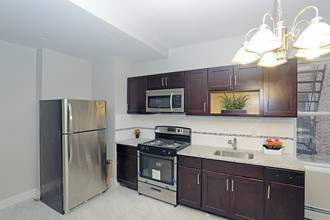 Arlington Park in East Orange, NJ - Building Photo - Interior Photo