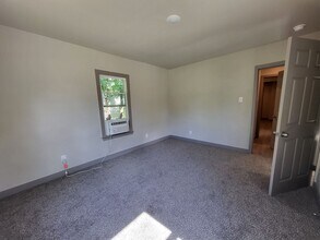1303 Fenfield Ave in San Antonio, TX - Building Photo - Building Photo