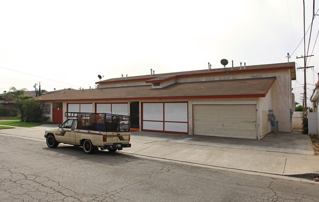 12601 Cranbrook Ave in Hawthorne, CA - Building Photo - Building Photo