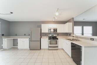 12825 Old Iron Ln in Charlotte, NC - Building Photo - Building Photo