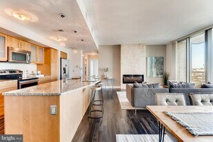 675 S President St in Baltimore, MD - Building Photo
