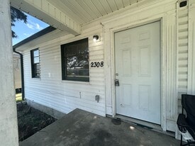 2308 Culotta St in Chalmette, LA - Building Photo