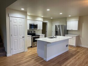 8730 8th Pl NE in Lake Stevens, WA - Building Photo - Building Photo