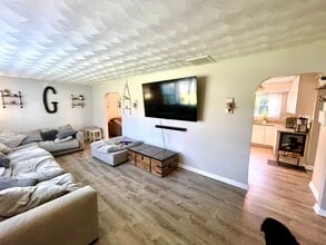 4732 Bunker Hill Ln in Virginia Beach, VA - Building Photo - Building Photo