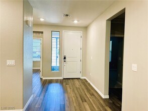 7177 W Camero Ave in Las Vegas, NV - Building Photo - Building Photo