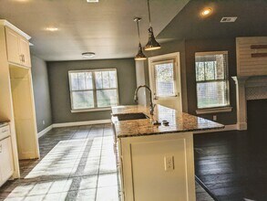 700 Hawthorn Way, Unit 7-206 in Centerton, AR - Foto de edificio - Building Photo