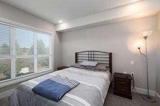 741 Travino Ln in Victoria, BC - Building Photo - Building Photo