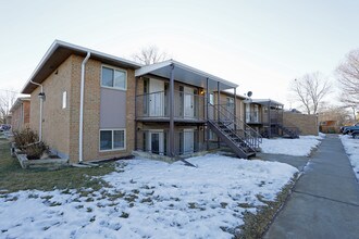 Terry Street Apartments in Longmont, CO - Foto de edificio - Building Photo