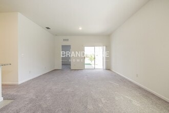 1343 Dalkeith Cv in Sanford, FL - Foto de edificio - Building Photo