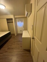 846 N Woodstock St, Unit 1 in Philadelphia, PA - Foto de edificio - Building Photo