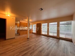 11207 NE 49th St in Vancouver, WA - Building Photo - Building Photo