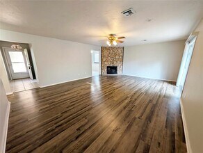 729 W 8th St in Edmond, OK - Building Photo - Building Photo