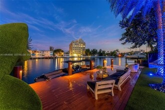 528 Lakeview Ct in Miami Beach, FL - Building Photo - Building Photo