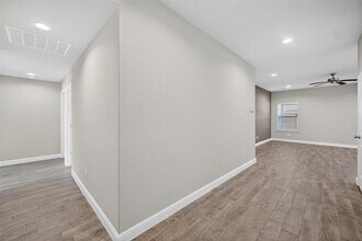 1321 Greenfield Dr in Cedar Hill, TX - Building Photo - Building Photo