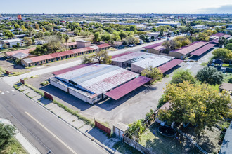 Dellwood Apartments in Laredo, TX - Building Photo - Building Photo