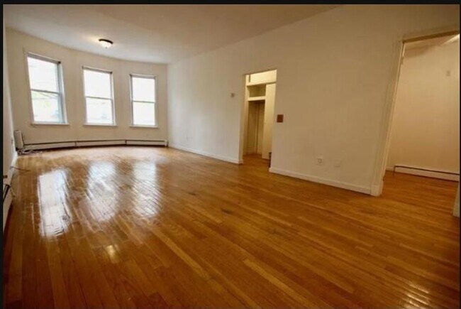 204 Sherman Ave in Jersey City, NJ - Building Photo - Building Photo