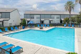 Altmonte in Houston, TX - Building Photo