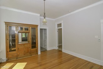 1441 W Warner Ave-Unit -# 1 in Chicago, IL - Building Photo - Building Photo