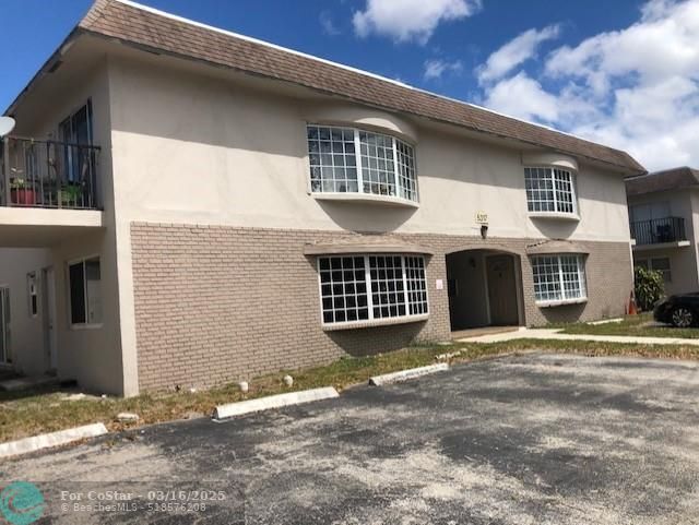 5317 NW 18th St in Lauderhill, FL - Building Photo - Building Photo