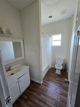 3265 W Camp Wisdom Rd, Unit 101 in Dallas, TX - Building Photo - Building Photo