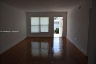 9780 Bay Harbor Terrace in Bay Harbor Islands, FL - Building Photo - Building Photo